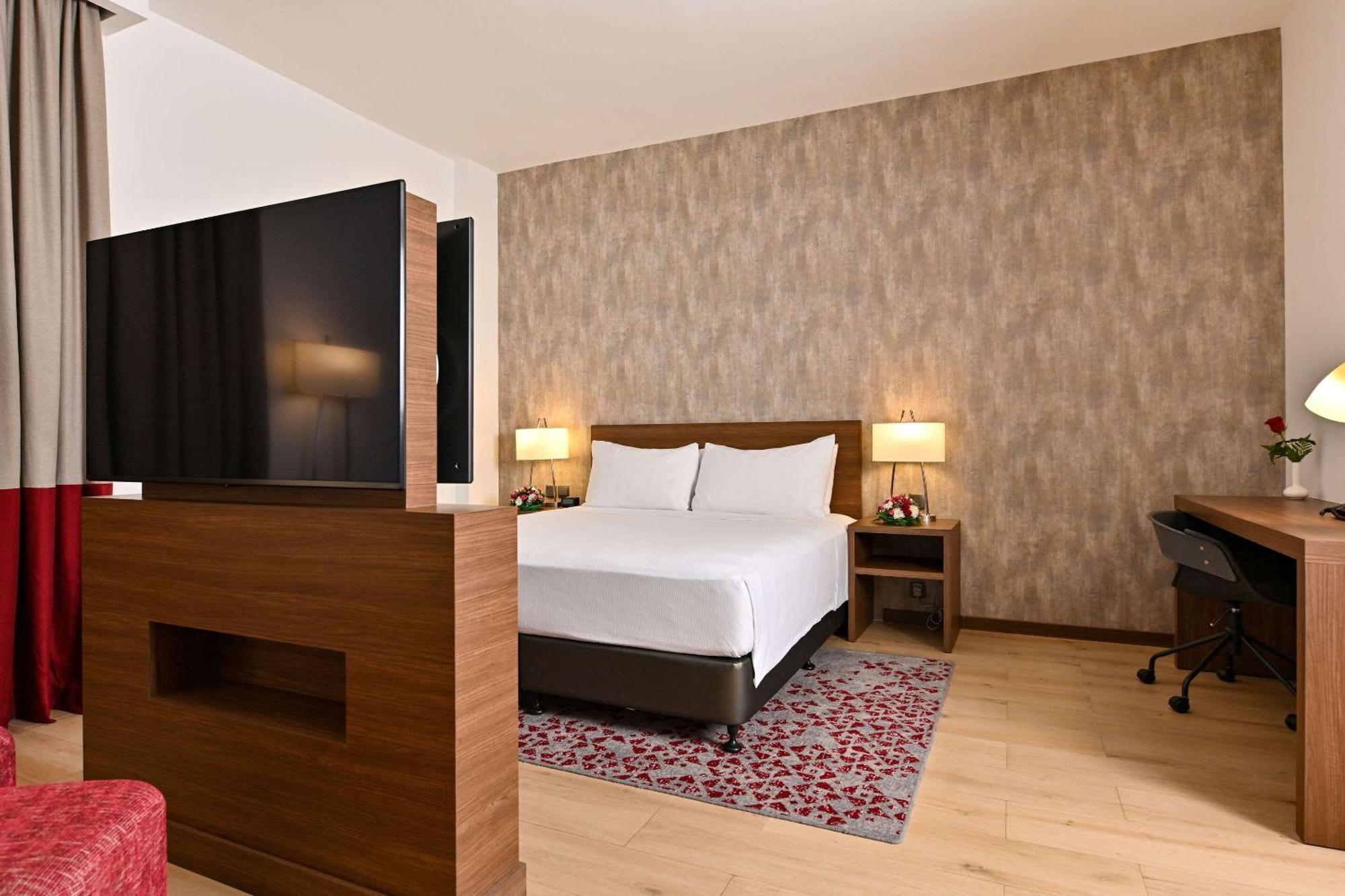 Comfort Hotel Jeddah King Road מראה חיצוני תמונה